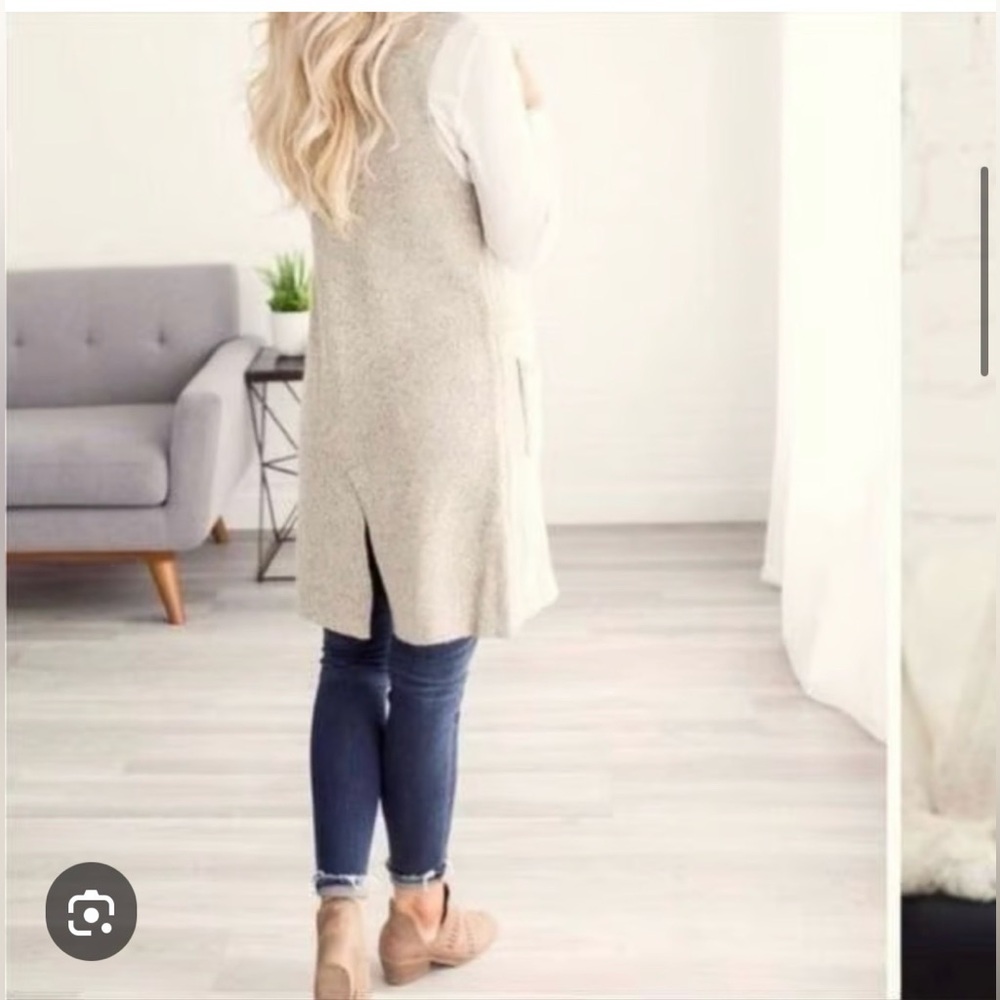 Long Sleeveless Knit Vest